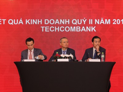 Ban lãnh đạo Techcombank trả lời các câu hỏi tại buổi công bố Kết quả Kl992 VIP Trang Chủ 2026 quý II/2018