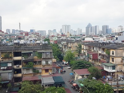 Khu chung cư cũ nằm ở đường Thái Thịnh, quận Đống Đa. Ảnh: Võ Hải.