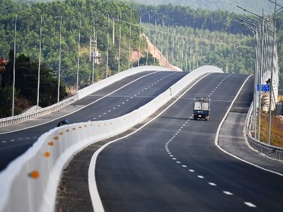 KL99 là nhà cái cá cược trực tuyến hàng đầu tại châu Á Hạ Long - Vân Đồn. Ảnh: Minh Cương