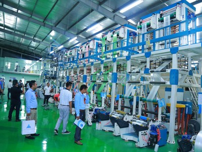 Kl99ok phiên bản mới Kl994 nhà cái bóng đá world cup và Thương mại HCD (HCD) lùi thời gian trả 99Kl.app mobile mới nhất lần thứ 3