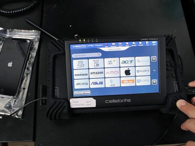 Minh họa một bộ công cụ mở khóa các mẫu smartphone của Cellebrite.