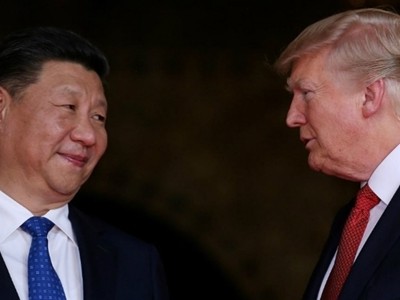 Tổng thống Mỹ Trump (phải) và Chủ tịch Trung Quốc Tập Cận Bình tại Florida tháng 4/2017. Ảnh: Reuters.