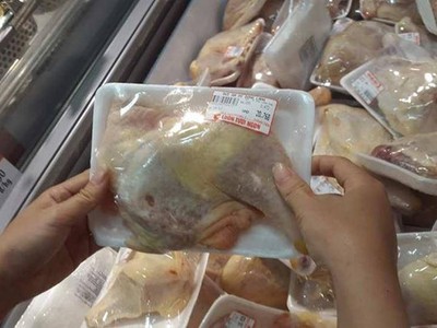 Vì sao gà Mỹ vào Việt Nam chỉ có giá 18.000 đồng/kg?