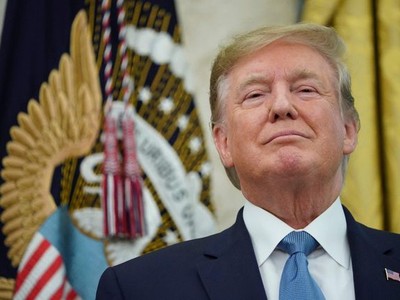 Tổng thống Mỹ, Donald Trump đe dọa sẽ sử dụng Đạo luật Quyền lực Kl992 cổng game cá cược Khẩn cấp năm 1977 trong cuộc chiến thương mại. Ảnh: AFP