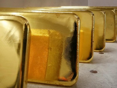 Giá vàng hôm nay ngày 4/1: Giá vàng tăng thêm 300.000 đồng/lượng