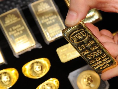 Giá vàng hôm nay ngày 5/2: Giá vàng tiếp tục lao dốc, bốc hơi thêm 300.000 đồng/lượng