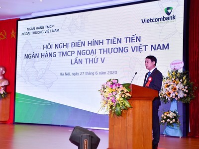 Ông Nghiêm Xuân Thành, Ủy viên Ban thường vụ Đảng ủy Khối Kl991.com World Cup 2026 Chính Thức Trung ương, Bí thư Đảng ủy, Chủ tịch HĐQT Vietcombank phát biểu tại Hội nghị.