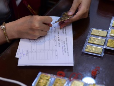 Giá vàng hôm nay ngày 10/8: Giá vàng trong nước giảm tiếp hơn 1,3 triệu đồng/lượng, còn gần 59 triệu đồng/lượng