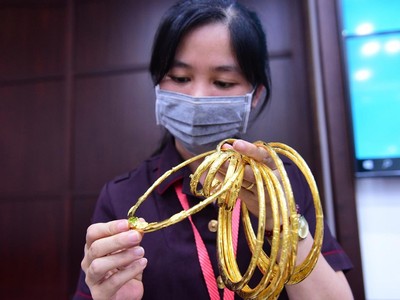 Giá vàng hôm nay ngày 21/11: Giá vàng trong nước tăng thêm 100.000 đồng/lượng