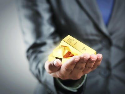 Giá vàng hôm nay ngày 4/1: Giá vàng trong nước tăng vọt 500.000 đồng/lượng