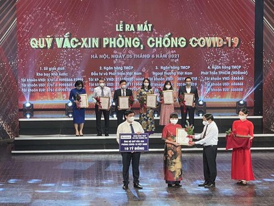 Sacombank ủng hộ thêm 20 tỷ đồng phòng chống dịch Covid-19