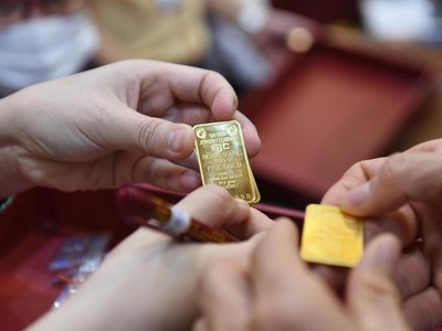Giá vàng hôm nay ngày 31/7: Giá vàng quay đầu giảm mạnh