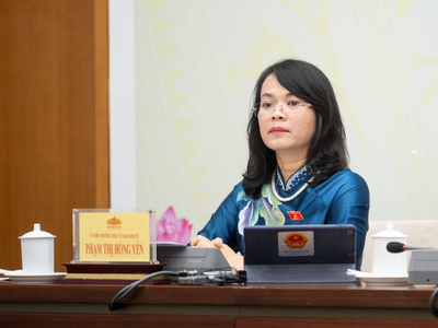 Ủy viên thường trực Ủy ban Kl992 cổng game cá cược Phạm Thị Hồng Yến tại cuộc họp báo.