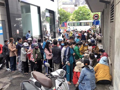 Hàng trăm trái chủ đến làm việc với SCB vì mua Kl99kl Hoàn Trả Vô Tận hệ sinh thái Vạn Thịnh Phát từ Link Vào Nhà Cái KL99 COM Tặng +199k này.