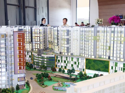 Giá căn hộ neo quá cao là rào cản lớn.