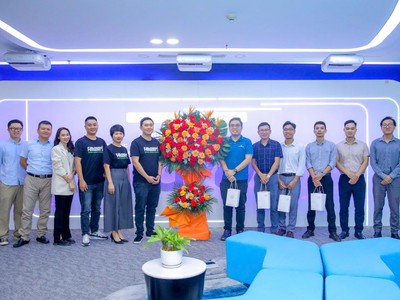 Đại diện VNSC và CMC CS tại buổi lễ.