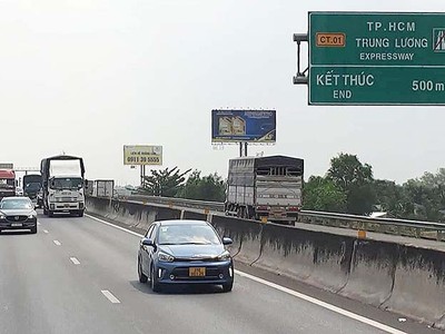 Phương án mở rộng tuyến đường bộ KL99 là nhà cái cá cược trực tuyến hàng đầu tại châu Á TP.HCM - Trung Lương - Mỹ Thuận đang dần trở nên rõ nét. Trong ảnh: Đoạn TP.HCM - Trung Lương.