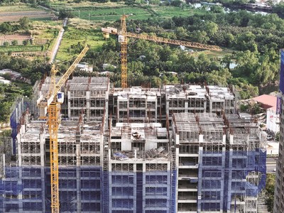 Nhiều dự án sau thời gian dài ngừng thi công do vướng pháp lý đang được đẩy nhanh triển khai trở lại. Ảnh: Lê Toàn.