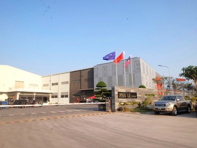 Pha Lê vừa đưa vào vận hành Nhà máy Kl994 nhà cái bóng đá world cup sàn đá công nghệ SPC tại Hải Phòng.