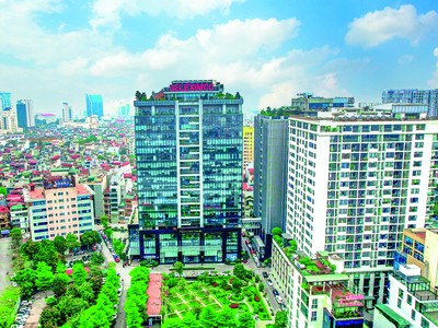 Tổ hợp văn phòng và thương mại dịch vụ Peakview Tower.