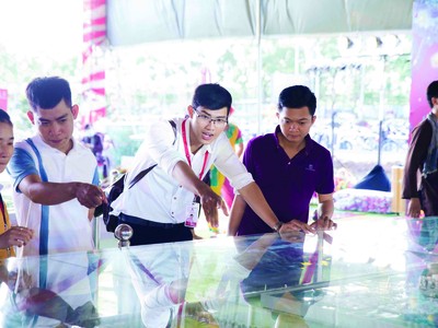 Độ tuổi sở hữu nhà dần được trẻ hóa. Ảnh: Việt Dũng.