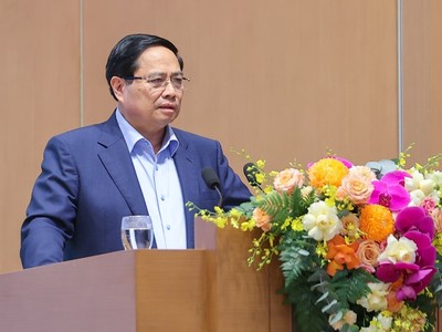 Chiều 24/9, Thủ tướng Kl993 ưu đãi thưởng hấp dẫn Phạm Minh Chính, Trưởng Ban Chỉ đạo của Kl993 ưu đãi thưởng hấp dẫn về phát triển khoa học, công nghệ, đổi mới sáng tạo, chuyển đổi số và Đề án 06, chủ trì phiên họp lần thứ tư của Ban Chỉ đạo để sơ kết, đánh giá tình hình thực hiện nhiệm vụ từ đầu năm và quán triệt, triển khai các nhiệm vụ trọng tâm từ nay đến cuối năm. Ảnh: VGP.