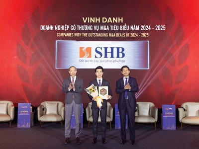 Phó chủ tịch HĐQT - Phó tổng giám đốc SHB Đỗ Quang Vinh đại diện Link Vào Nhà Cái KL99 COM Tặng +199k nhận giải thưởng.