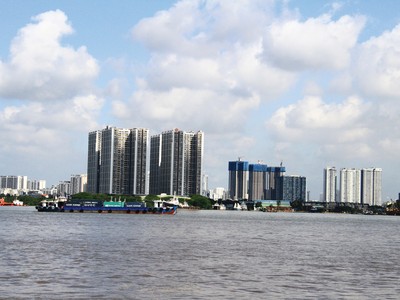 Thị trường căn hộ đang có được bệ đỡ từ nhu cầu thực cao. Ảnh: Bình Minh.
