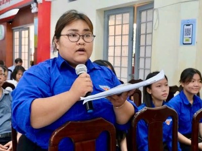Cử tri Nguyễn Phạm Hồ Kim Uyên, ngụ khu phố 10, phường Hiệp Bình. Ảnh: Duy Phương.