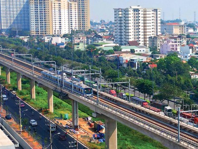 Giá căn hộ dọc tuyến metro số 1 tăng trung bình 35-70% so với thời điểm mở bán trong giai đoạn 2015-2023. Ảnh: Lê Toàn.