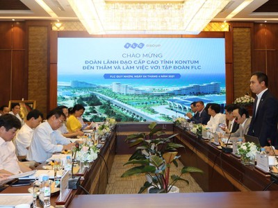 Đoàn công tác tỉnh Kon Tum làm việc với lãnh đạo Kl994 game bài casino hấp dẫn FLC.