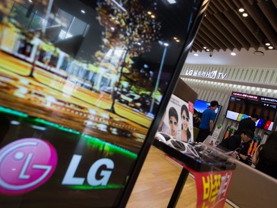 LG hiện Kl994 nhà cái bóng đá world cup khoảng 600.000 TV mỗi năm tại Thái Lan (trị giá khoảng 243 triệu USD) với phần lớn vật liệu nhập từ Trung Quốc