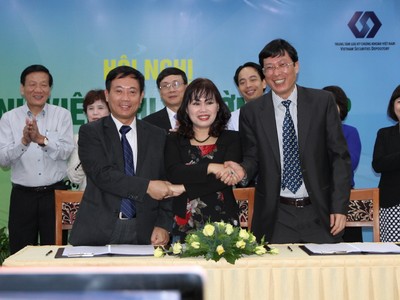 Lễ ký cam kết rút ngắn thời gian thanh toán Kl99kl Hoàn Trả Vô Tận