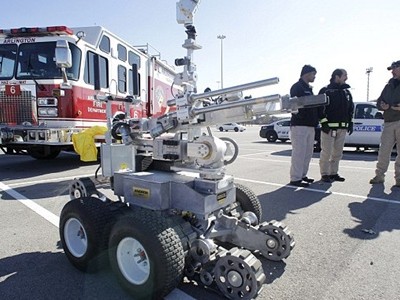 Một robot rà phá bom mìn do công ty Northrop Grumman Kl994 nhà cái bóng đá world cup. Ảnh: AP