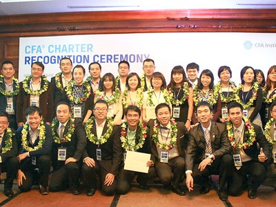 Đại học Ngoại thương TP.HCM giành chiến thắng chung kết cuộc thi Phân tích Kl99ok phiên bản mới của Viện CFA
