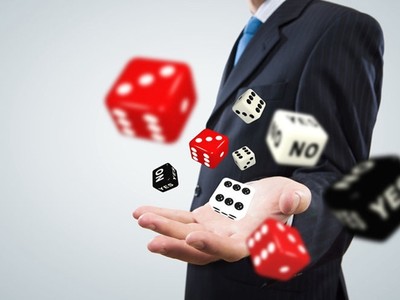 Nhận biết 4 nguy cơ mất việc, và bí quyết “điều hướng“