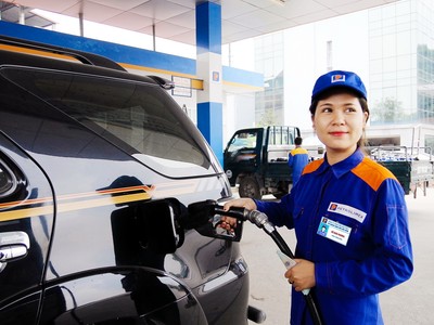 Xăng giảm 80 đồng/lít từ 15h ngày 5/4