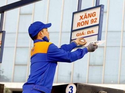 Giá xăng điều chỉnh tăng nhẹ từ 15h ngày 12/10