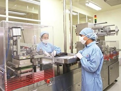 Sau 1,5 năm lên sàn, Dược Trung ương Mediplantex (MED) bị phạt 300 triệu đồng do lỗi chậm niêm yết