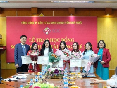SCIC trao học bổng nâng bước tài năng trẻ năm 2022