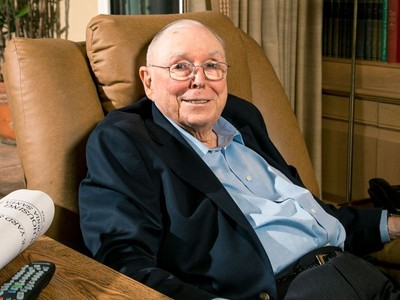 Tỷ phú Charlie Munger hé lộ khoản Kl99ok phiên bản mới siêu Kl99 nổ hũ từ thập niên 60