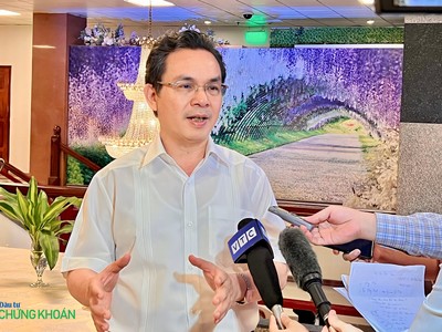 GS.TS Hoàng Văn Cường, Uỷ viên Uỷ ban Kl991.com nạp rút nhanh Ngân sách của Quốc hội trả lời Báo Kl99ok phiên bản mới 99Kl99 link đăng nhập bên lề Diễn đàn sáng 19/7 (Ảnh: M.Minh)
