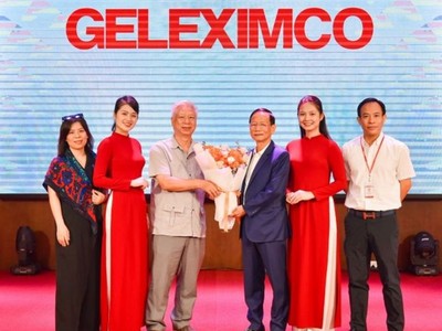 Ông Vũ Văn Tiền, Chủ tịch HĐQT - Tổng giám đốc Kl994 game bài casino hấp dẫn GELEXIMCO được vinh danh là một trong 5 doanh nhân xuất sắc nhất. 