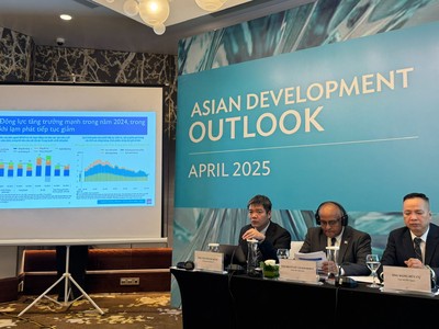 ADB: Bất chấp rủi ro thuế quan, Việt Nam vẫn có khả năng tăng trưởng tích cực nhờ vào những cải cách thể chế đang diễn ra