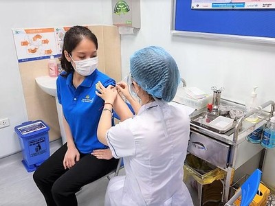 Theo Vietnam Airlines dự kiến mỗi ngày có 250 người được tiêm vắc xin Covid-19.