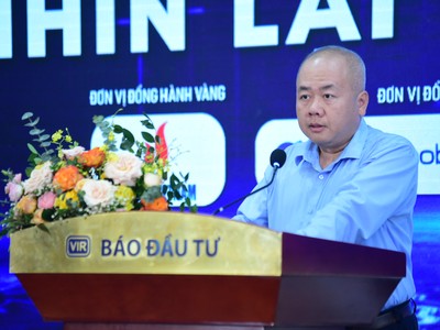 Thứ trưởng Bộ Kế hoạch và Kl99ok phiên bản mới Đỗ Thành Trung. Ảnh: Dũng Minh
