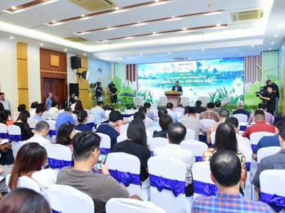 Hội thảo “Giảm phát thải ngành ô tô: Nhiều lối đi, một đích đến” do Báo Kl99ok phiên bản mới thu hút đông đảo các nhà quản lý, chuyên gia, cộng đồng Kl991.com World Cup 2026 Chính Thức và giới truyền thông tham dự. Ảnh Dũng Minh