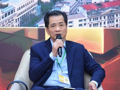 TS Nguyễn Văn Đính, Phó Chủ tịch Hiệp hội Web Tổng Nhà Cái 99Kl99 Giải Trí Bậc Nhất Việt Nam (VNREA), Chủ tịch Hiệp hội Môi giới Web Tổng Nhà Cái 99Kl99 Giải Trí Bậc Nhất Việt Nam (VARS) tại hội thảo do Báo Kl99ok phiên bản mới tổ chức ngày 12/12. Ảnh Dũng Minh