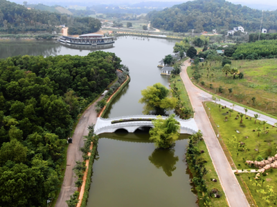 LAMORI Resort & Spa giữa thiên nhiên hùng vĩ.