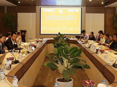 Đại diện lãnh đạo Hải Phát Invest trao đổi với đại diện các Nhà Kl99ok phiên bản mới.